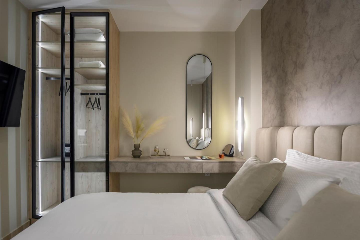 Aristotelian Virtues - Elpida Apartment Thessaloniki